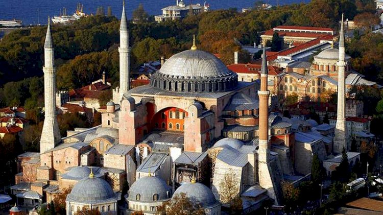 Ayasofya'nın planları 'Ayasofya Camii ve Külliyesi' olarak değiştirildi
