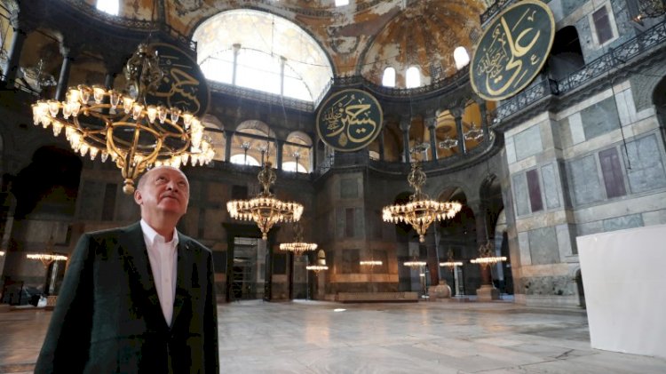 Ayasofya'nın halılarını Erdoğan seçmiş