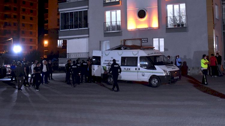 Eski kız arkadaşının evini basıp 4 kişiyi öldürdü