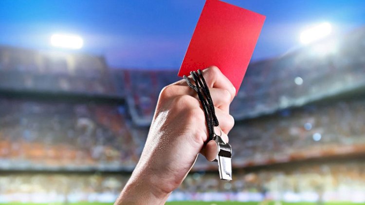 Kural değişti! Öksüren futbolcu kırmızı kart görecek