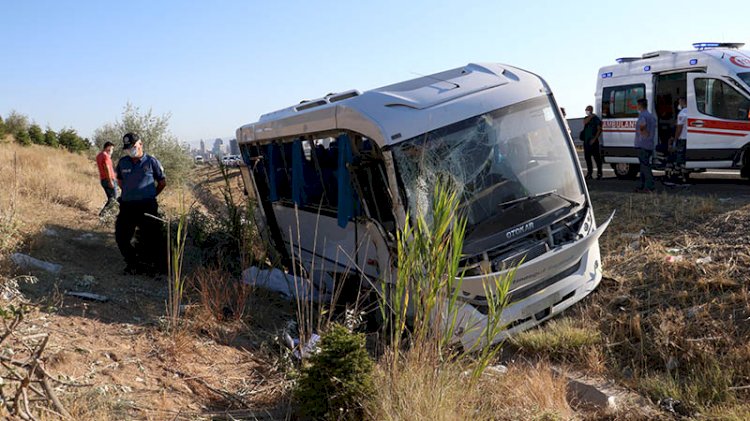 ASELSAN personelini taşıyan minibüs kaza yaptı: Ölü ve yaralılar var!