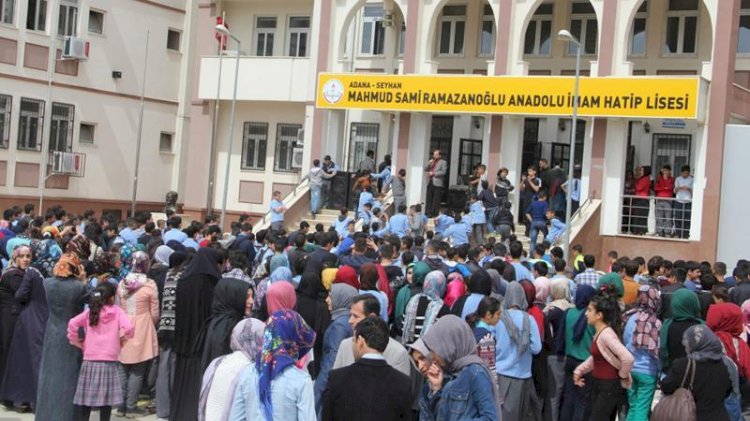 İmam Hatip Orta Okullarında okuyan öğrencilerin yarısı imam hatip liselerine gitmek istemedi
