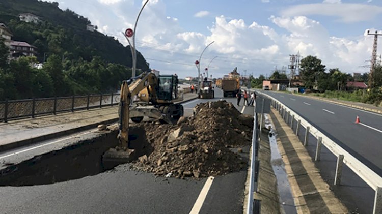 Rize-Güneysu yolu çöktü