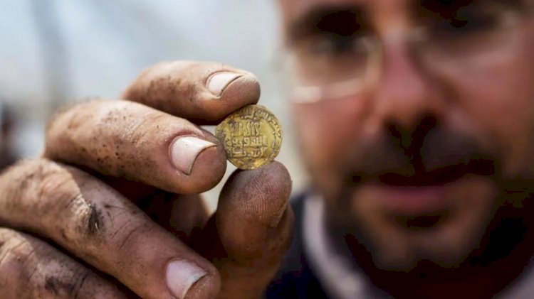 İsrail'de 1100 yıllık hazineyi buldular! Kazdıkça altın fışkırdı