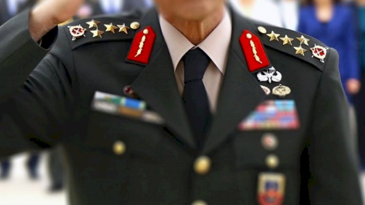 'Siyasi iktidar o subaylara mesafeli'