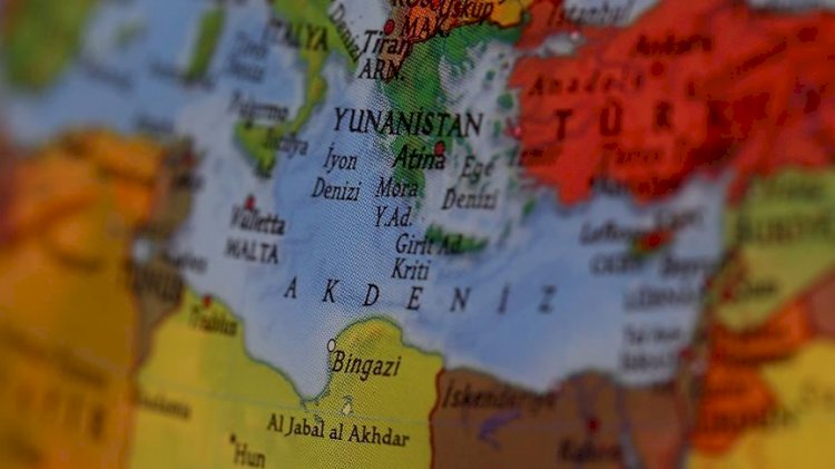 Yunanistan'dan '12 mil' ilanı