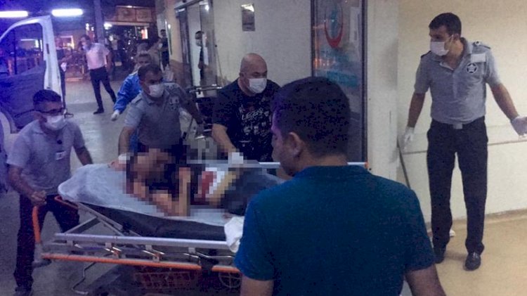 Adana'da kanlı gece... Yaraladıkları kişiye ambulansın içinde kurşun yağdırdılar