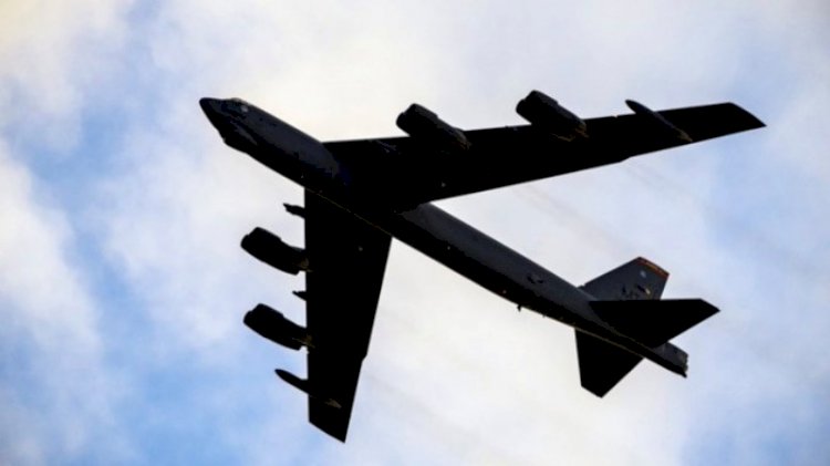 ABD, Avrupa üstünde B-52 uçurdu