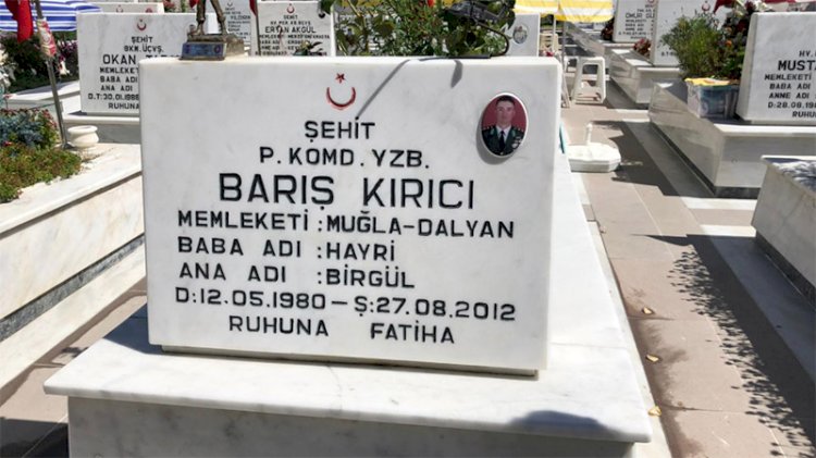 Şehit Yüzbaşı Barış Kırıcı mezarı başında anıldı