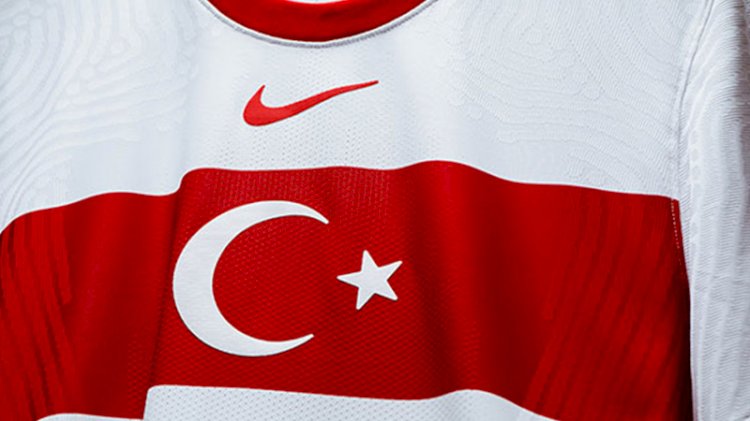 Milli Takımımızın forması tanıtıldı, Nike'a tepki yağdı!