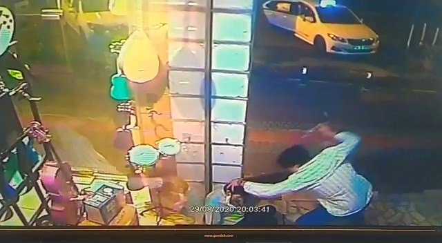 Eli kız arkadaşına dokunan yolcuyu, tabanca kabzasıyla döverek öldürdü