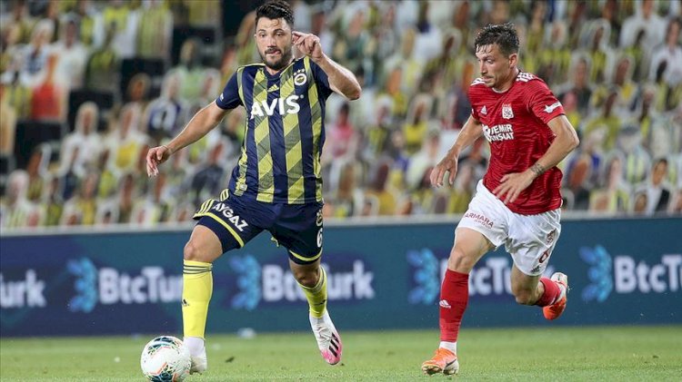 Fenerbahçe'de Tolgay Arslan ile yollar ayrıldı