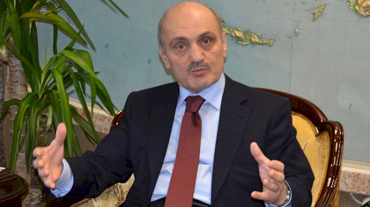 Eski Bakan Bayraktar'dan ilginç paylaşım: 'Şebeklik yaparak yer tutanların sonu iyi değil'