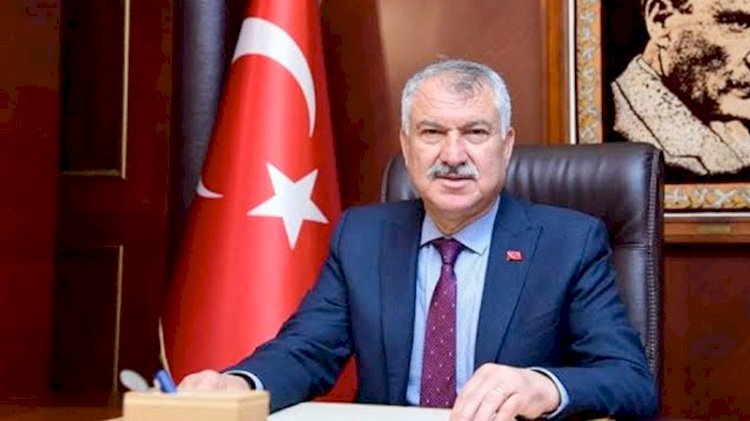 Adana Büyükşehir Belediye Başkanı Zeydan Karalar ulaşım zammını açıkladı, özür diledi