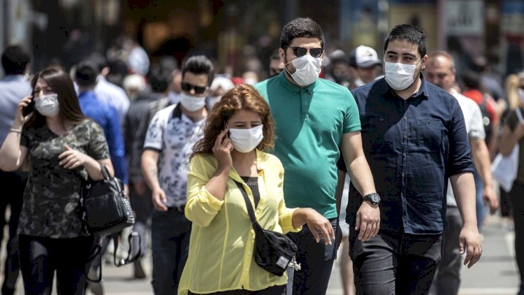 Maske takmayana ‘kitap okuma' cezası