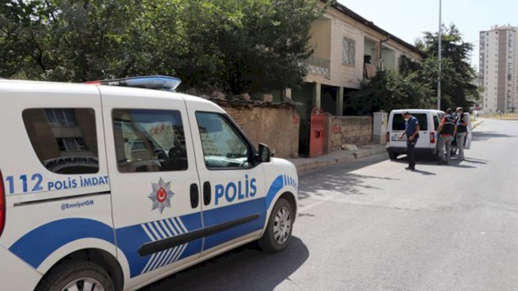 Hamile olan eşini bıçakla ağır yaraladı