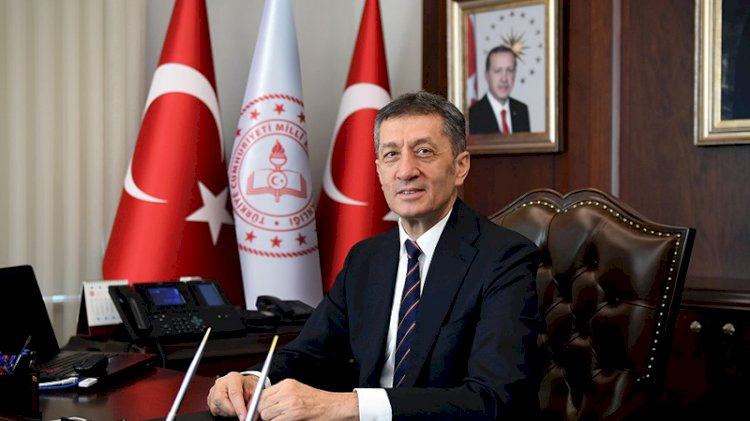 Okullar koronavirüs gölgesinde açıldı...Selçuk: Kimse hiçbir endişeye kapılmasın