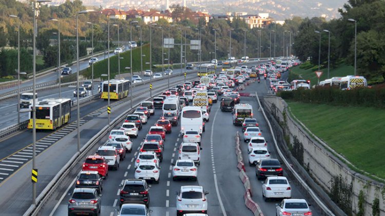 Kademeli mesai uygulaması başladı