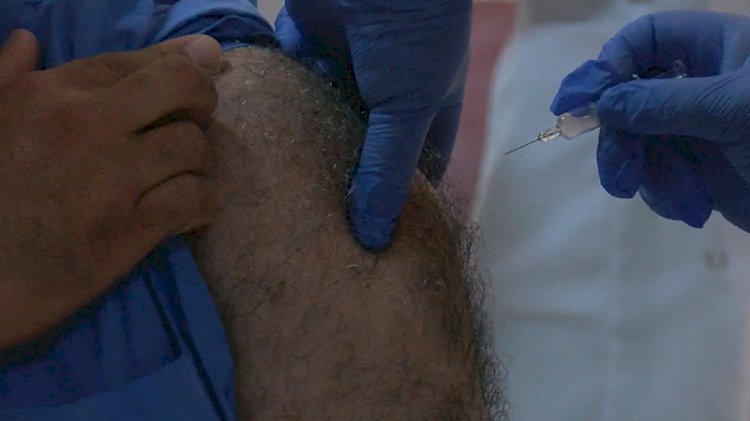 Türkiye'de ilk gönüllü aşılama yapıldı