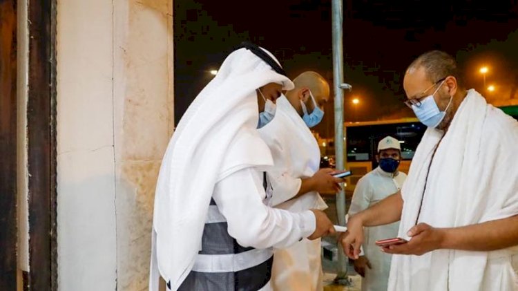 Suudi Arabistan’da ilk umrecilerin fotoğrafları paylaşıldı