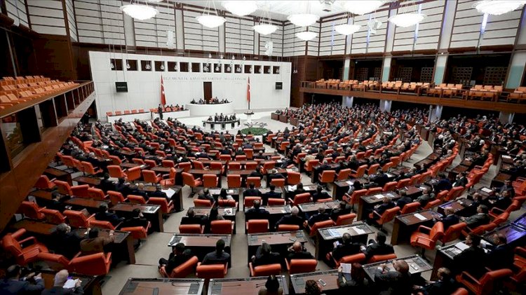 AKP’nin meslek örgütlerini bölme planına tepki: Hedeflenen değişiklikler anayasaya aykırı
