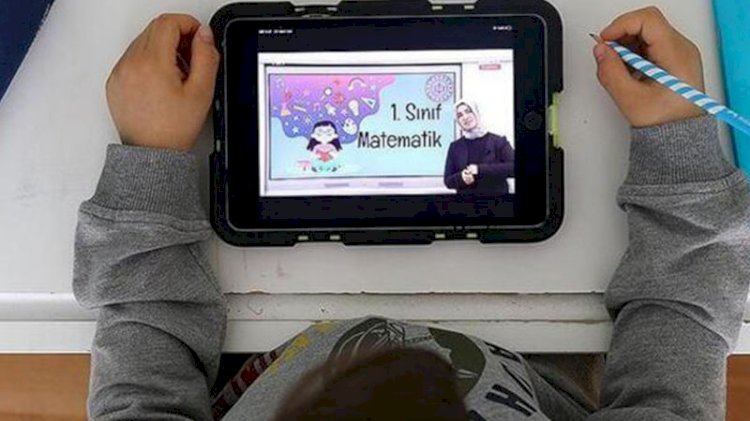 Bakan Selçuk'tan 'tablet' açıklaması
