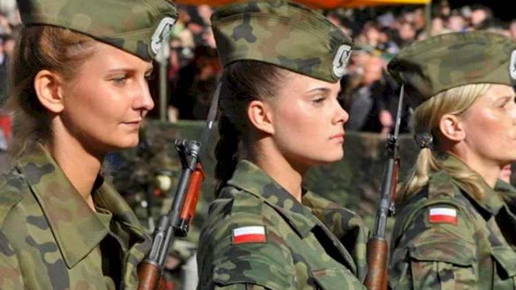 Hollanda'da kadınlara zorunlu askerlik yükümlülüğü getirildi