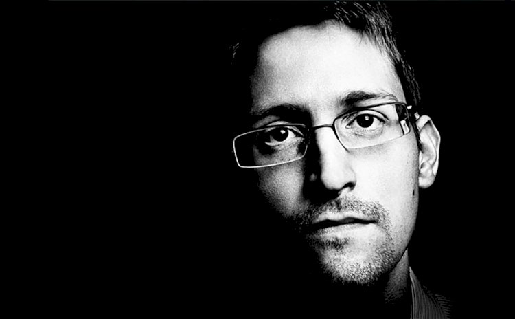 Rusya'dan eski CIA ajanı Snowden’a ‘kalıcı oturma’ izni