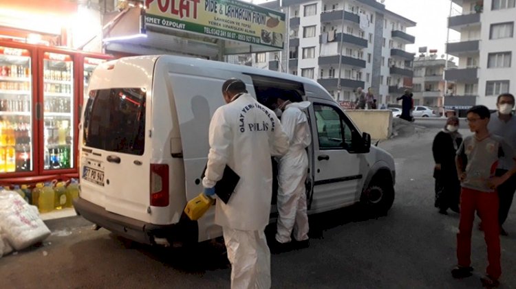 5. kattan yarı çıplak aracın üzerine düştü