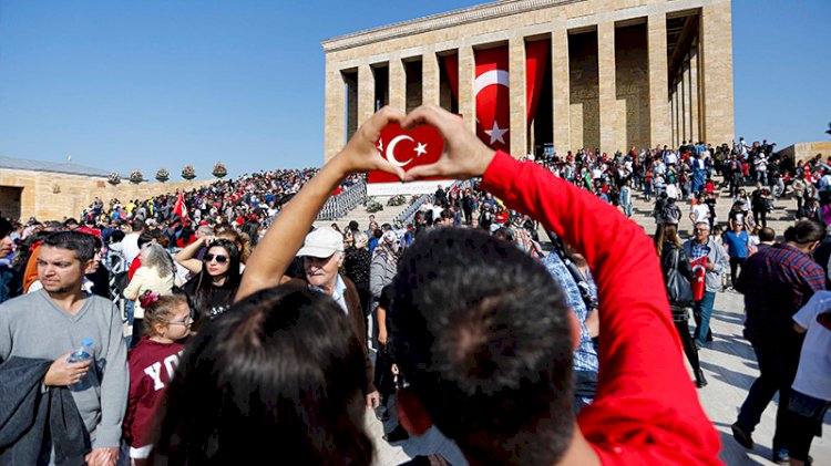 CKD: Cumhuriyet kadınların omuzlarında yükselecek