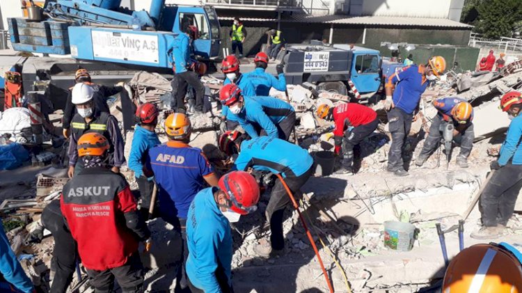 İzmir'de arama kurtarma çalışmaları tamamlandı