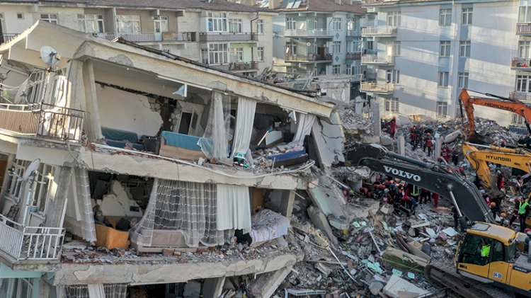 'Binaların kolonlarını kesmek cinayettir'