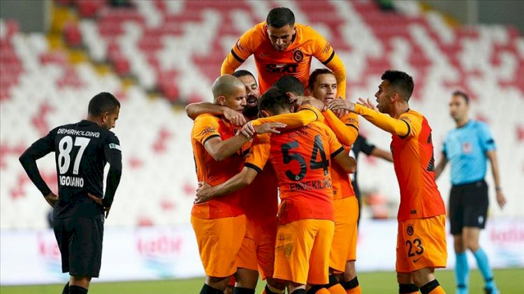 Galatasaray zorlu deplasmanda gülen taraf