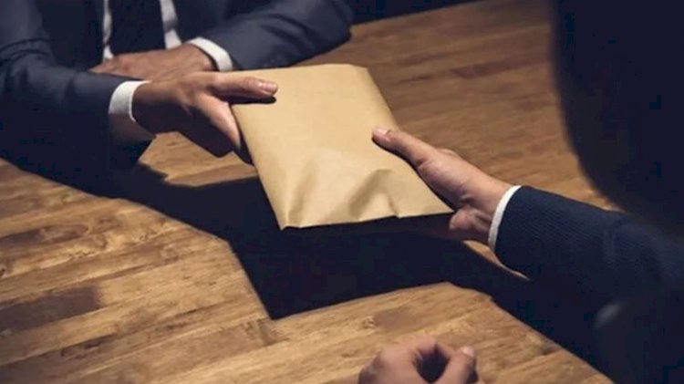 Rüşvetle 'FETÖ'cülerin soruşturma bilgilerini sızdırma' davasında yeni gelişme