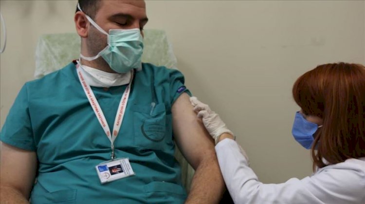 Covid-19 aşısında yeni açıklama: Yüzde 90 etkili