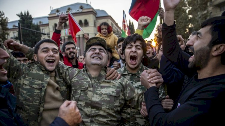 Azerbaycan'da zafer coşkusu