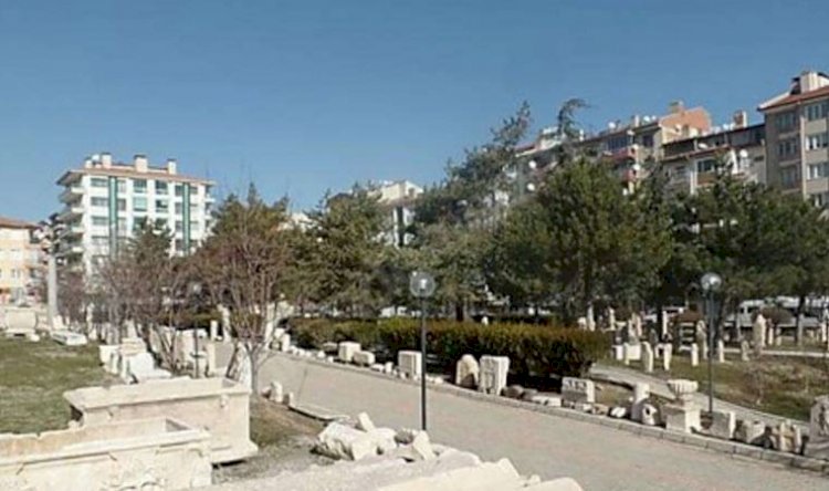 Devlet müzesi internetten satışa çıkarıldı!