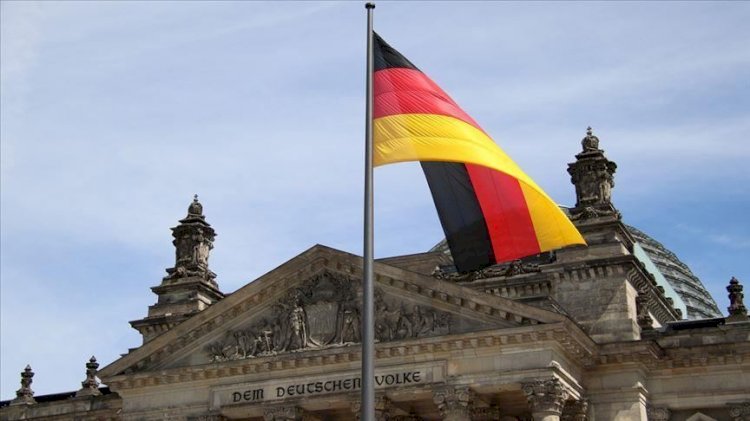 Berlin'de maske takmayan milletvekili gözaltına alındı