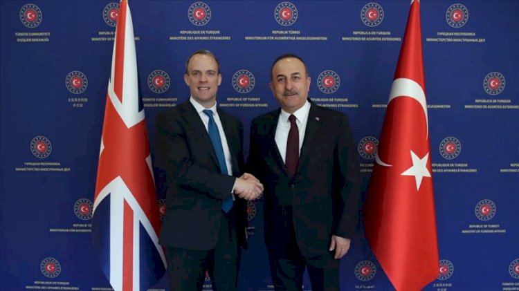 Çavuşoğlu İngiliz mevkidaşı ile görüştü