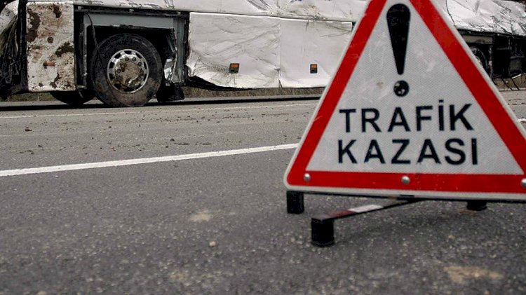 Trabzon'da facia: TIR ile yolcu minibüsü çarpıştı