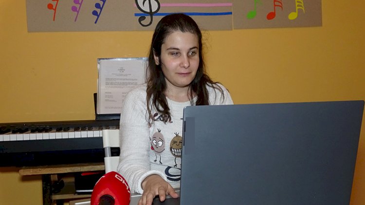 Görme engeli öğretme aşkına engel olamadı: İşte Ahizer öğretmenin ilk Öğretmenler Günü heyecanı