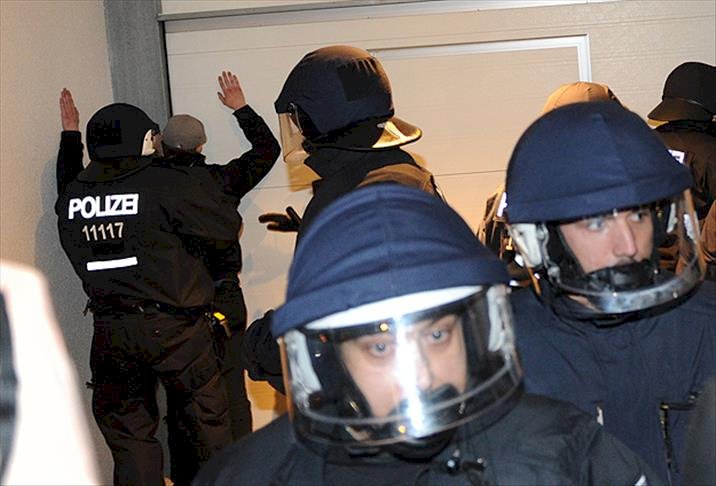 Almanya'da polis teşkilatına ‘ırkçılık’ operasyonu