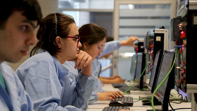 Meslek lisesi öğrencileri stajlarına devam edebilecek