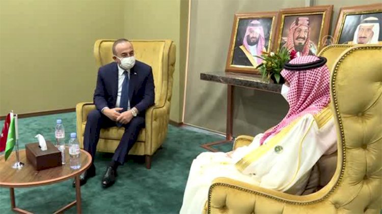 Ankara-Riyad hattında sıcak temaslar: Çavuşoğlu Suudi mevkidaşı ile görüştü