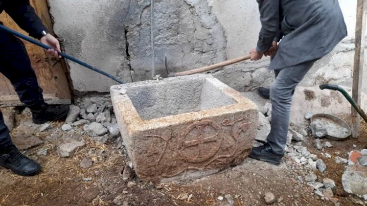 Havyan yalağı, 1200 yıllık vaftiz teknesi çıktı