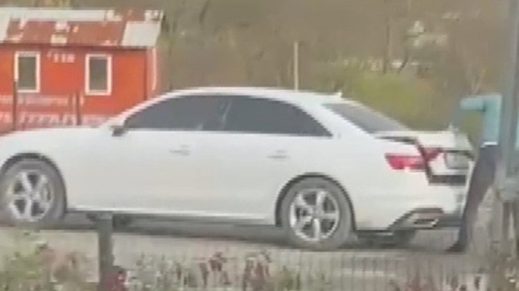Denetimden kaçmak için bagaja girdi