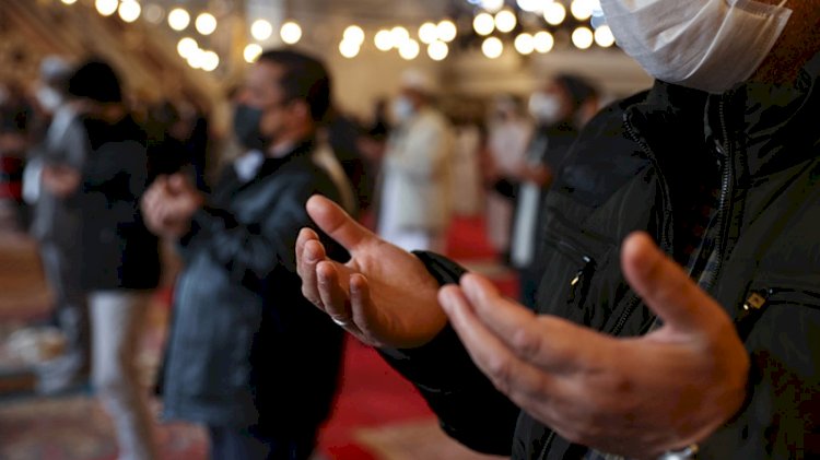 Diyanet'in 'ekonominin düzelmesi için de dua okunması' için müftülüğe başvurdular
