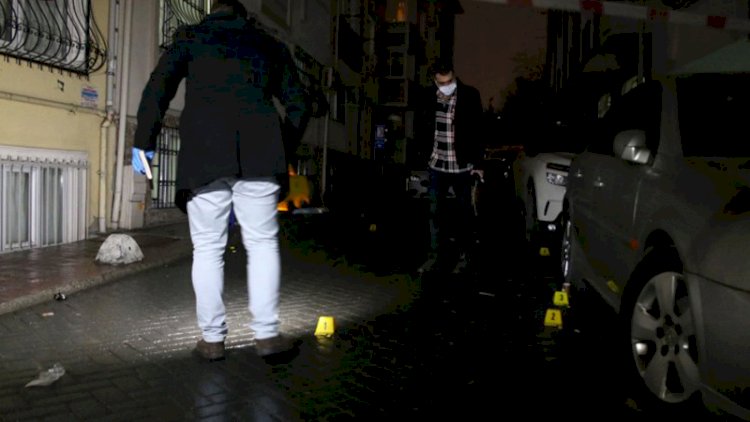 Beyoğlu'nda sokakta yürürken durdurup kurşun yağdırdılar