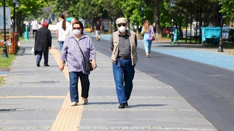 Koronavirüste korkutan tablo: Büyükşehirlerde düşüş, Anadolu'da artış var