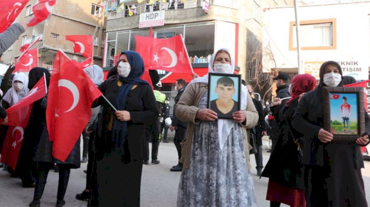 HDP terör mağduru annelere saldırdı!